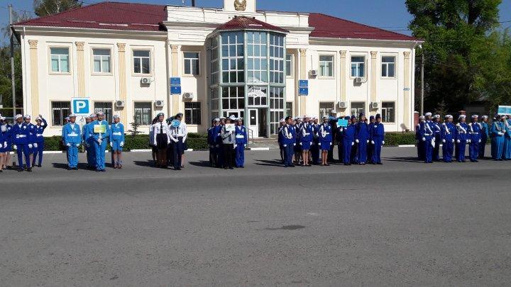 Сапта жүріп ән айту