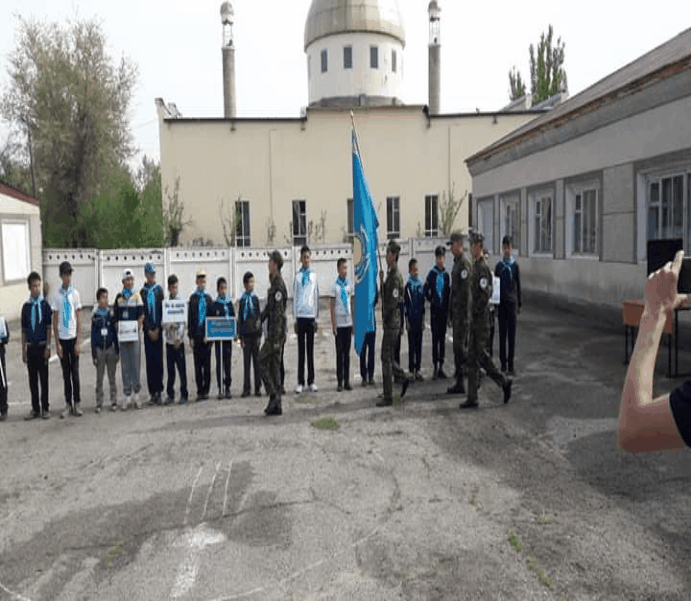 "Сапта жүріп ән айту" байқауы