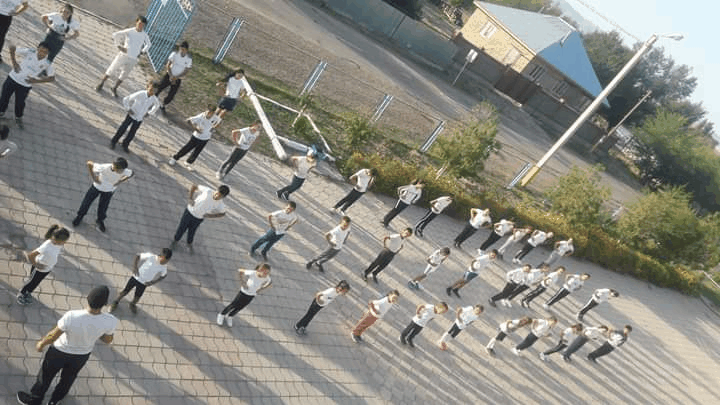 "Денсаулық күніне" орай мектеп оқушылары арасында таңғы жаттығулар