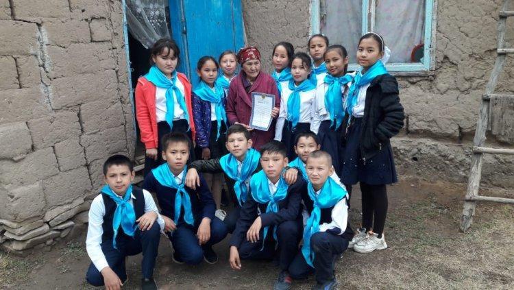 Қарттар күні Күлайна әжеміздің үйі.