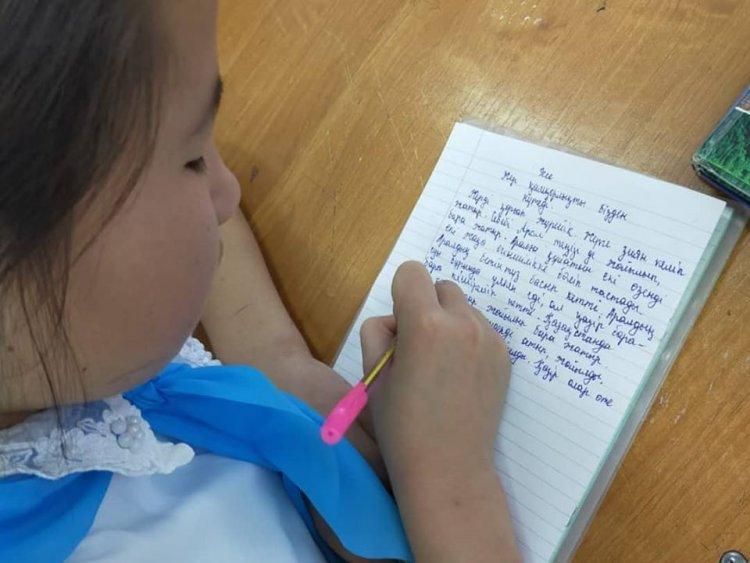 "Жер қамқорлықты бізден күтеді" тақырыбында эссе жұмыстары ұйымдастырылды.