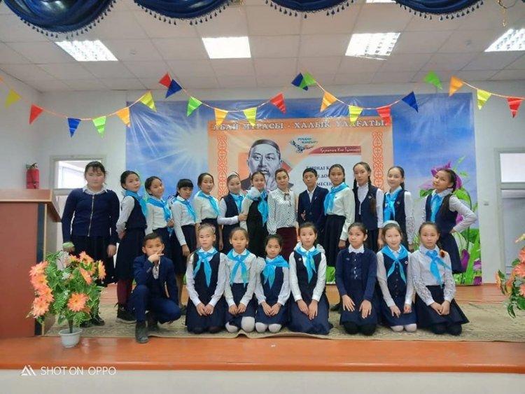 "Абай мұрасы - халық ұлағаты" тақырыбында әдеби-сазды кеш өтті.