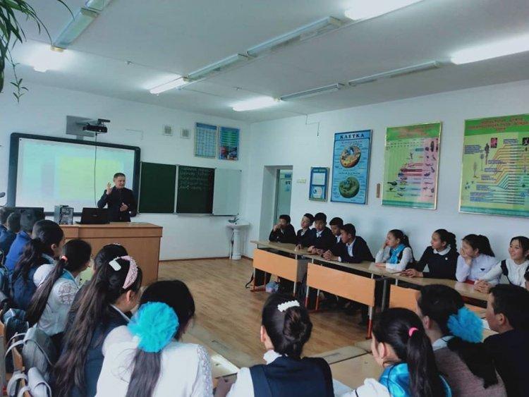 "Мамандықтар әлемі" тақырыбында ақпараттық семинар өткізді.