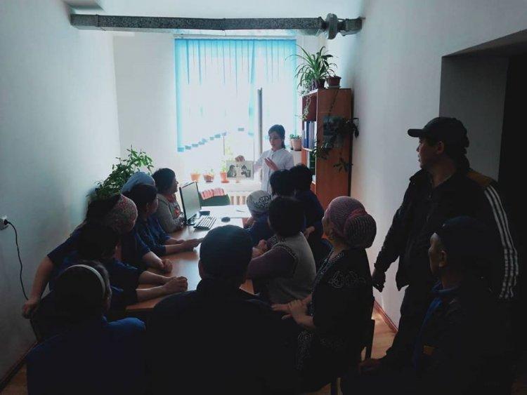 "Короновирустың алдың алу" тақырыбында мектептегі кіші қызметкерлерге сақтандыру, алдын алу мақсатында түсіндірме жұмыстарын жүргізді.