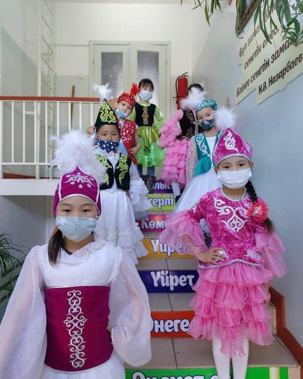 Ұлыстың ұлы күні Наурыз мерекесіне орай 1 сынып оқушыларының сән үлгісі