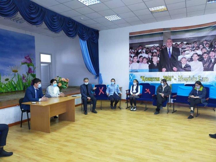 "Мен таңдаған мамандық" тақырыбымен дөңгелек үстел өткізілді.