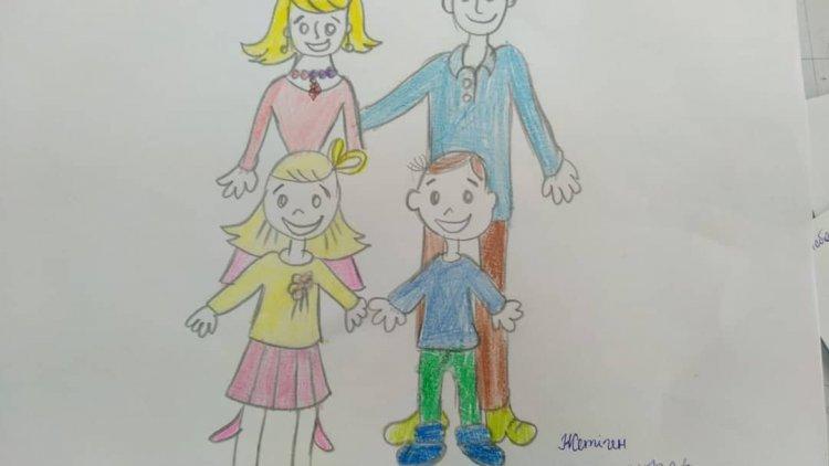 "Отбасым - бақытым" тақырыбында оқушылар арасында сурет байқауы өтті.